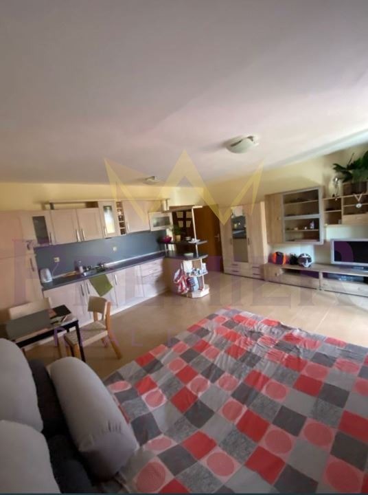 En venta  Estudio Varna , k.k. Zlatni pyasatsi , 55 metros cuadrados | 73007923