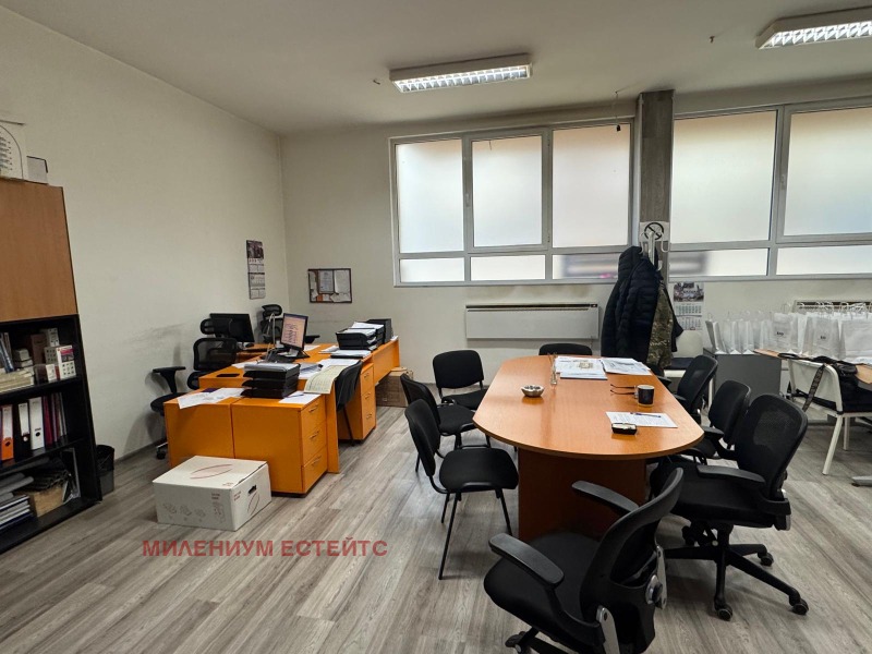 À venda  Escritório Sofia , Manastirski livadi , 108 m² | 58400120