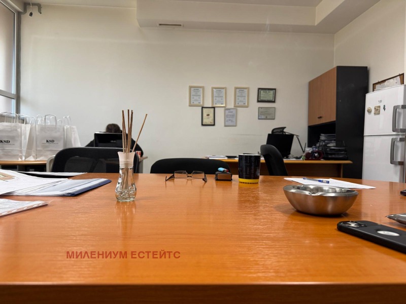 À venda  Escritório Sofia , Manastirski livadi , 108 m² | 58400120 - imagem [2]