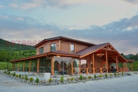 КЪЩА, 540 m2