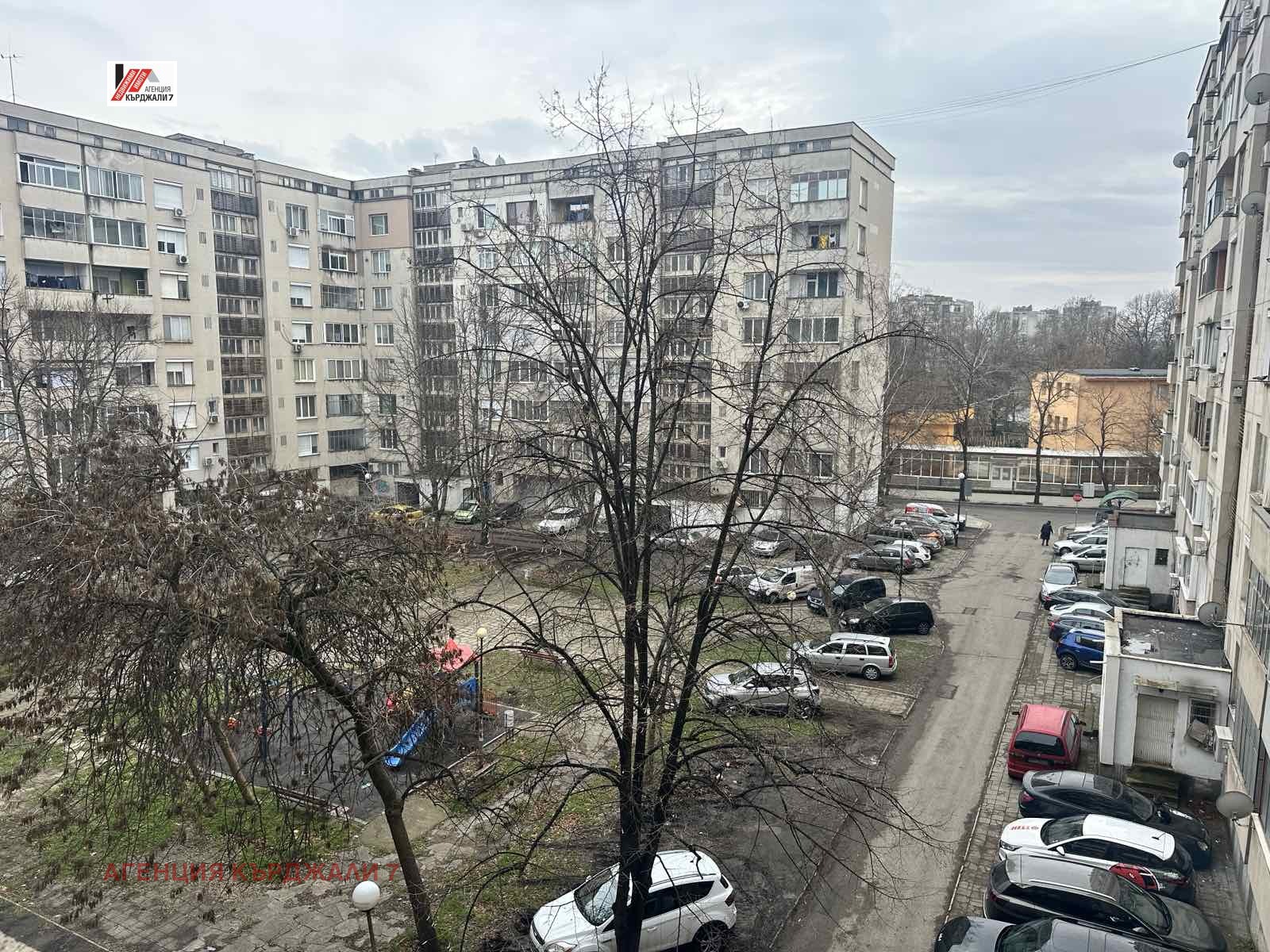 Продава 2-СТАЕН, гр. Кърджали, Център, снимка 11 - Апартаменти - 54075434