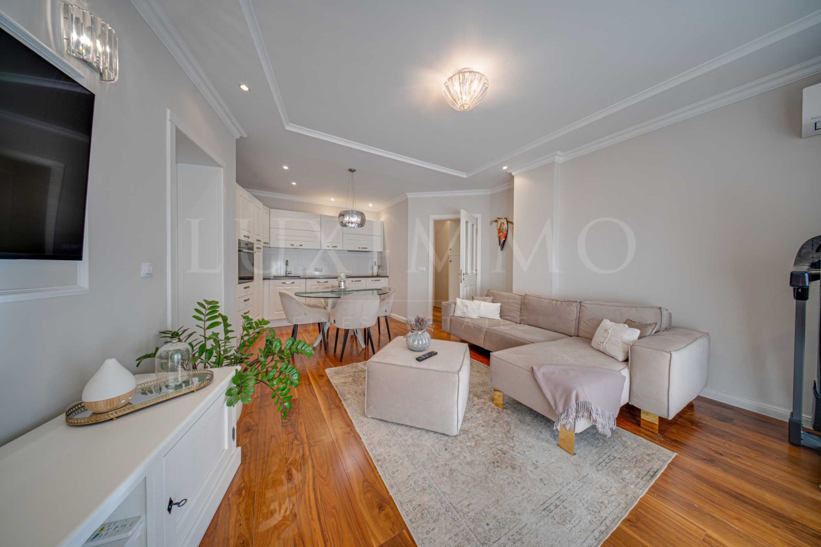 Продава 3-СТАЕН, гр. София, Борово, снимка 2 - Апартаменти - 54276575