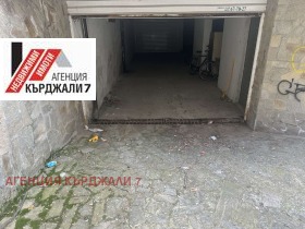 Garaż Centar, Kardżali 7
