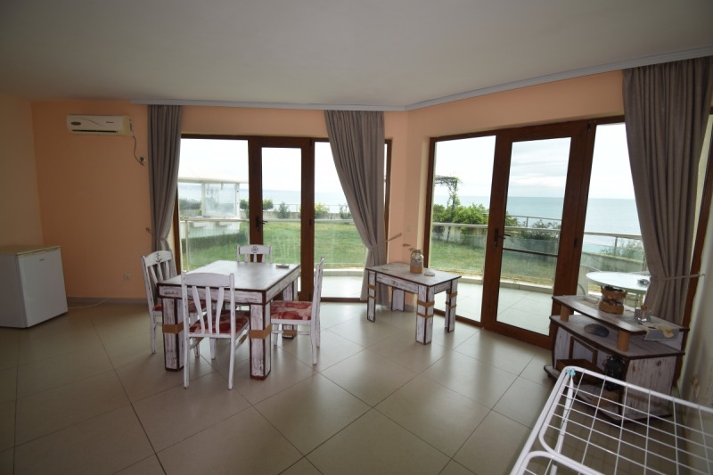 En venta  1 dormitorio región Dóbrich , Balchik , 80 metros cuadrados | 47480284 - imagen [4]