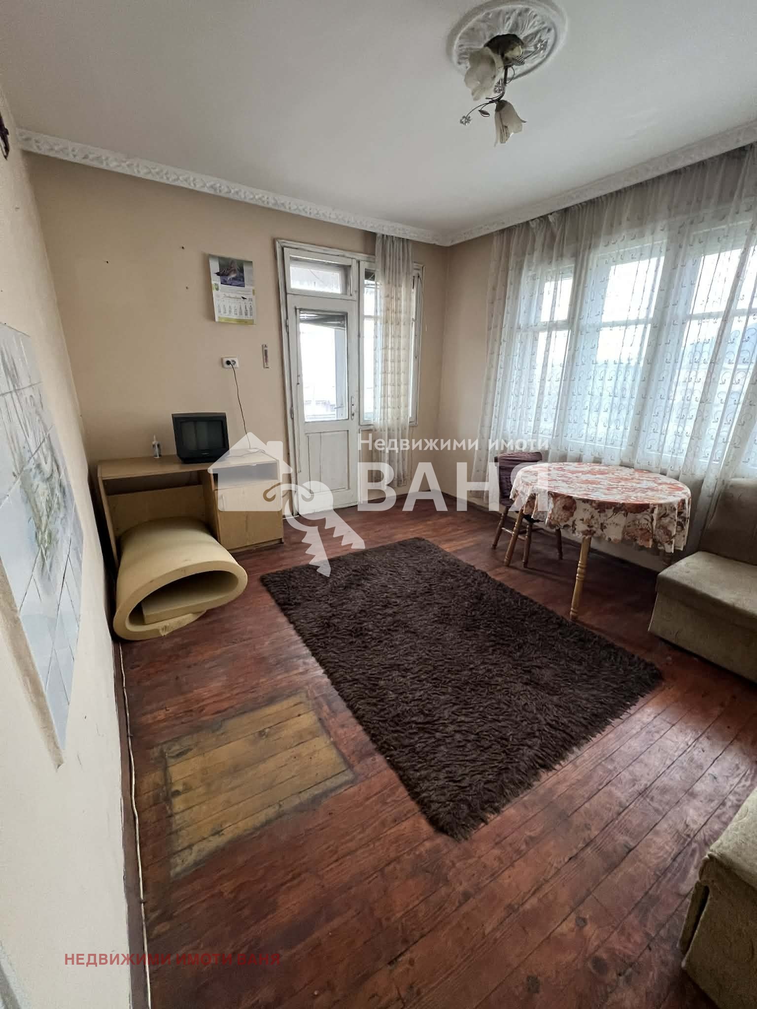 Продава ЕТАЖ ОТ КЪЩА, гр. Карлово, област Пловдив, снимка 5 - Етаж от къща - 53959057