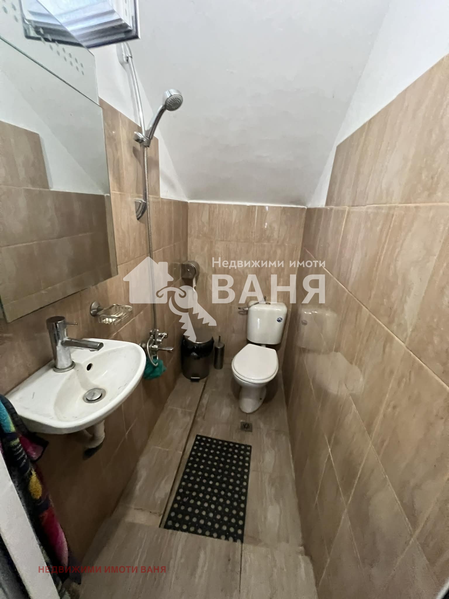 Продава ЕТАЖ ОТ КЪЩА, гр. Карлово, област Пловдив, снимка 3 - Етаж от къща - 53959057