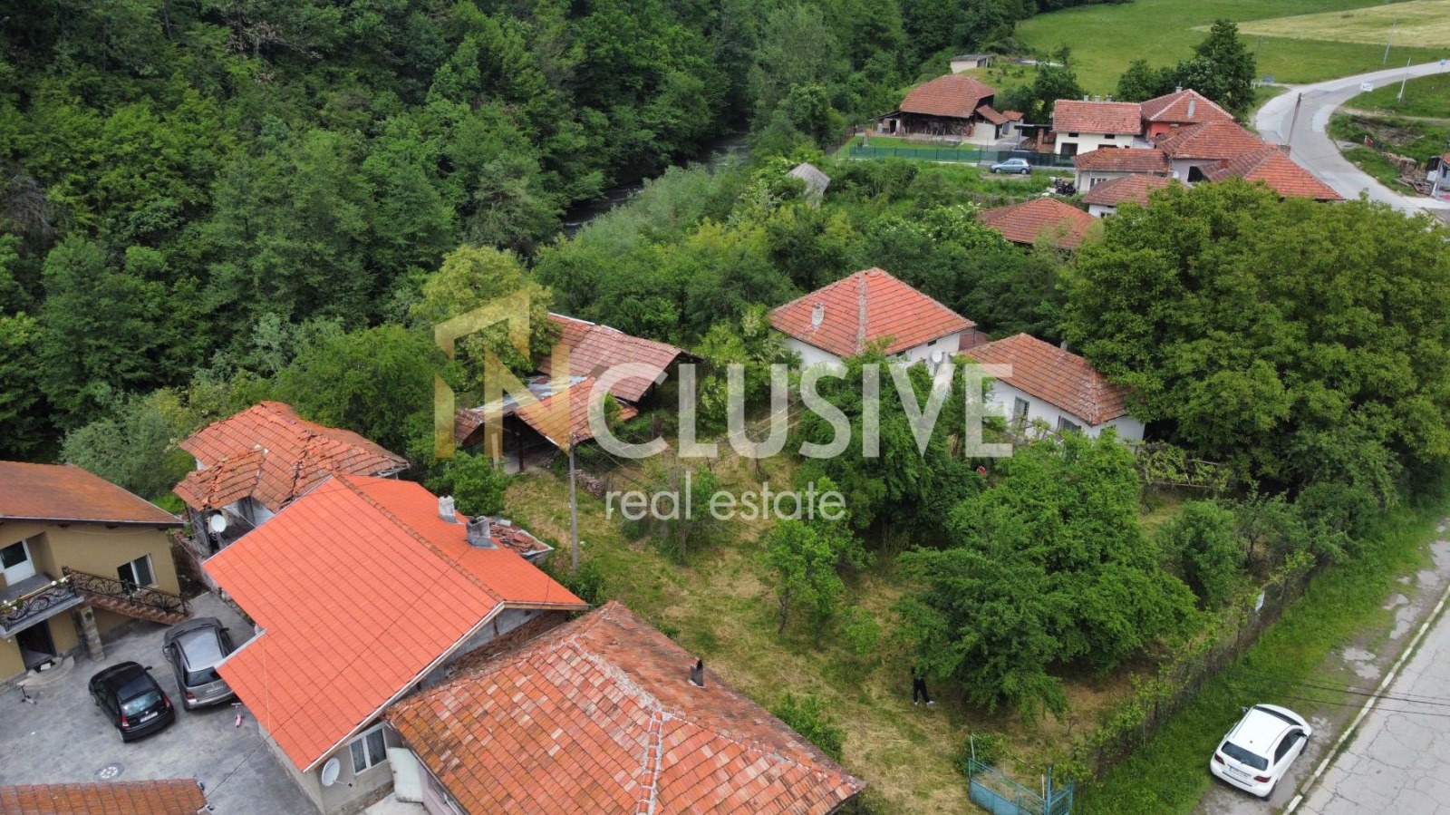 Продава КЪЩА, с. Лъга, област София област