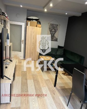 Продава 1-стаен