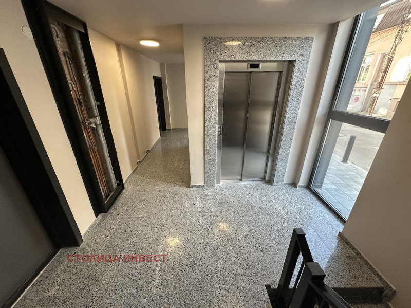 De vânzare  Studio Ruse , Țentâr , 35 mp | 27152685 - imagine [4]
