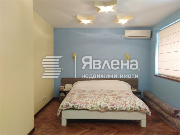 Продава  3-стаен град Благоевград , Идеален център , 106 кв.м | 90423528