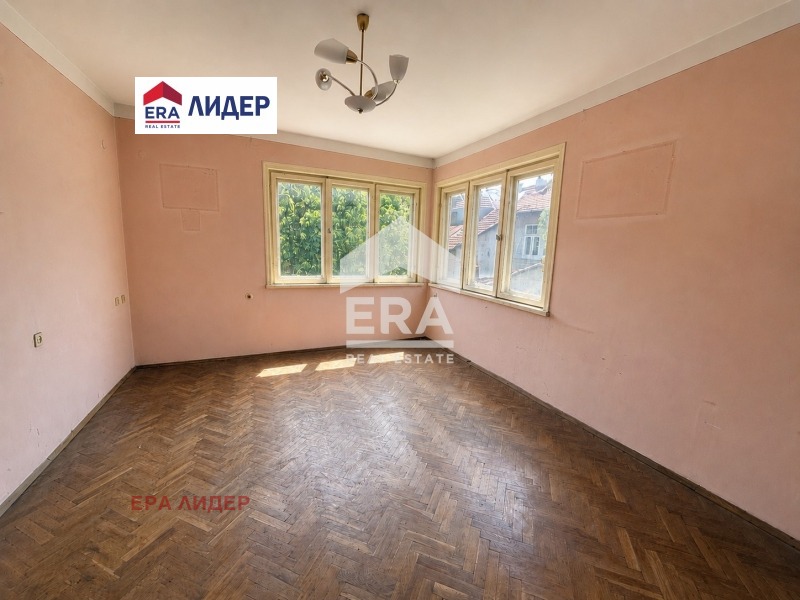 Продава 3-СТАЕН, гр. Русе, Център, снимка 2 - Апартаменти - 55648435