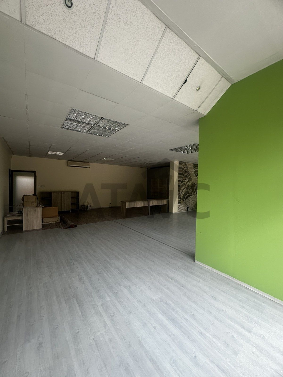 Продава ОФИС, гр. Пловдив, Център, снимка 2 - Офиси - 54867705