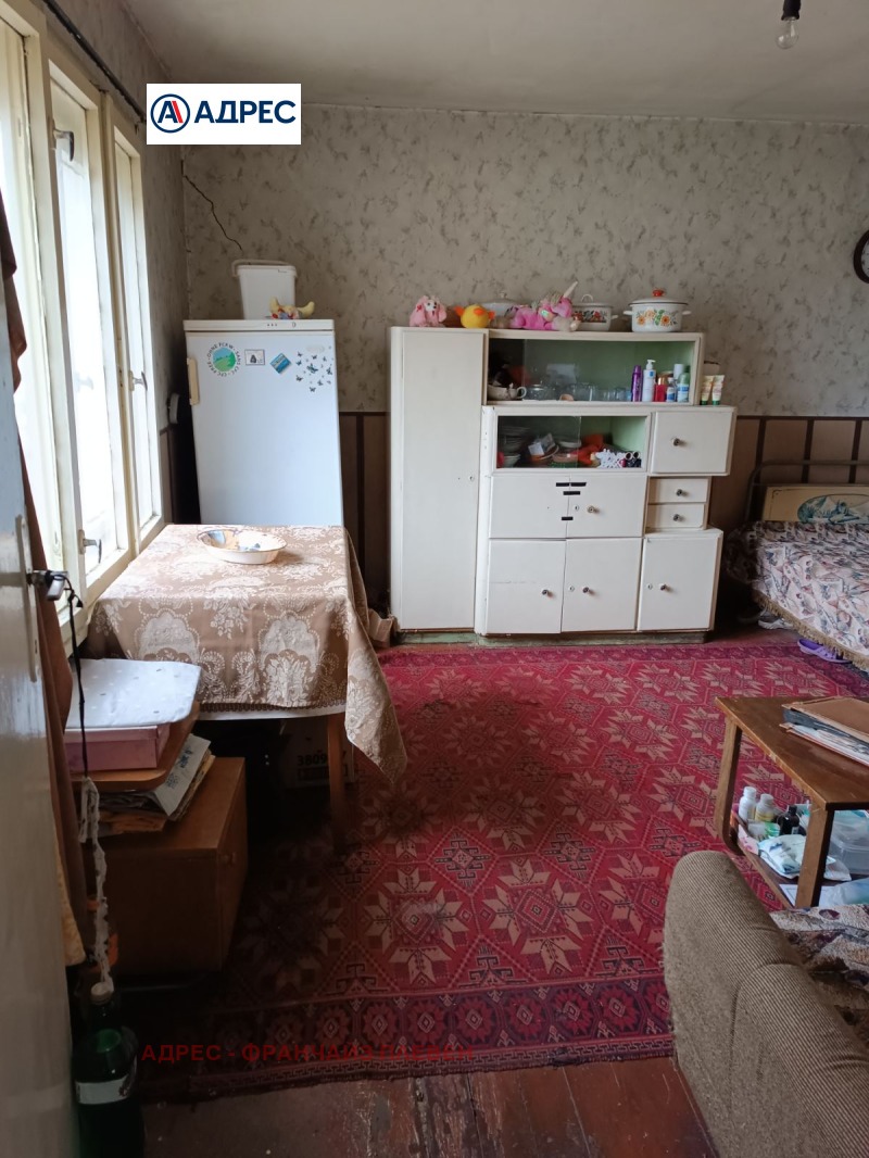 Продава КЪЩА, с. Каменец, област Плевен, снимка 2 - Къщи - 52600419