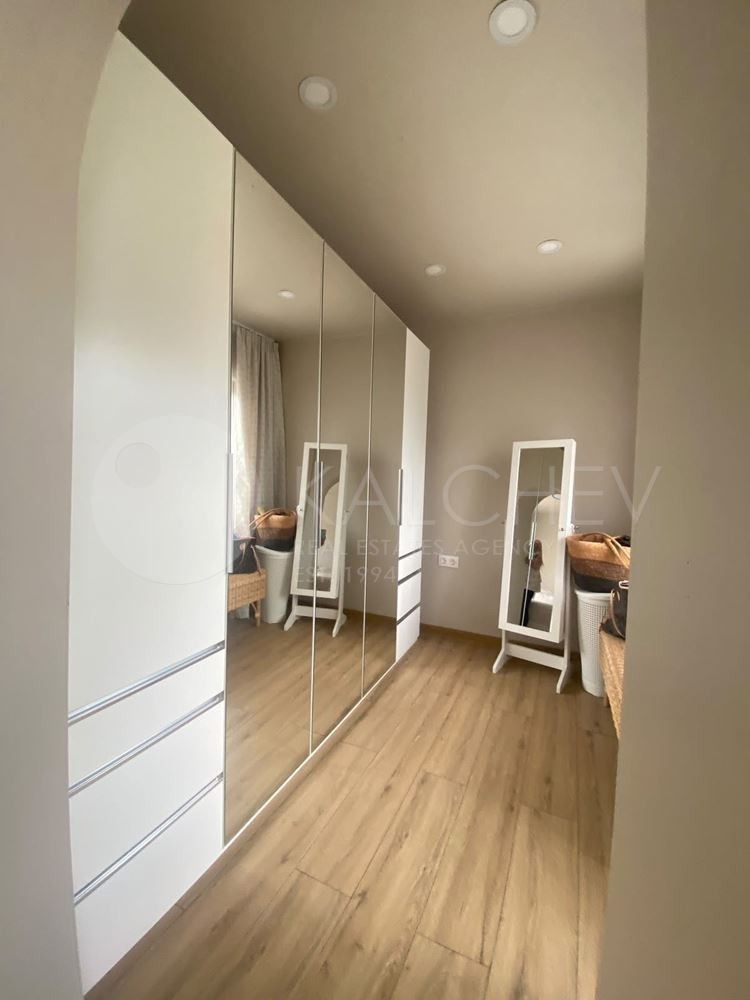 Продава КЪЩА, гр. Балчик, област Добрич, снимка 13 - Къщи - 56213141
