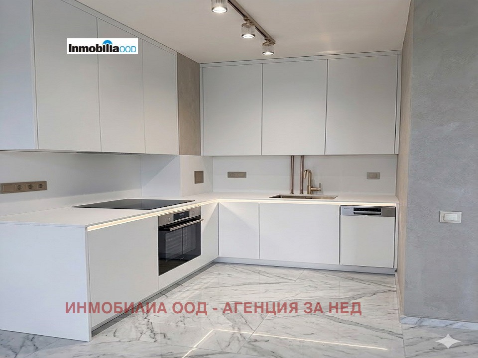 Продава 3-СТАЕН, гр. София, Център, снимка 3 - Апартаменти - 46402665