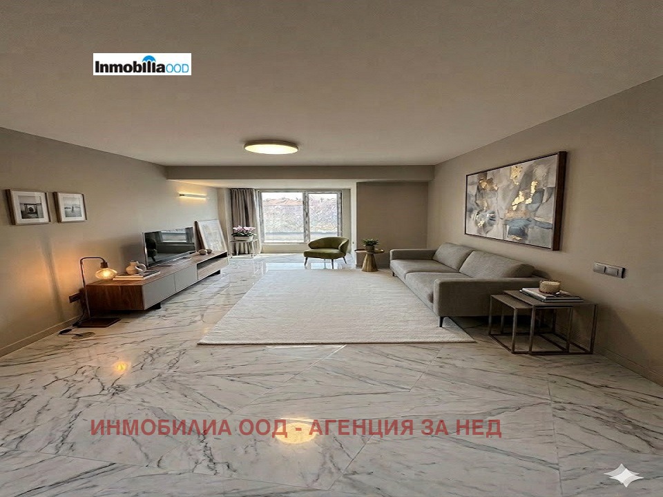 Продава 3-СТАЕН, гр. София, Център, снимка 2 - Апартаменти - 46402665