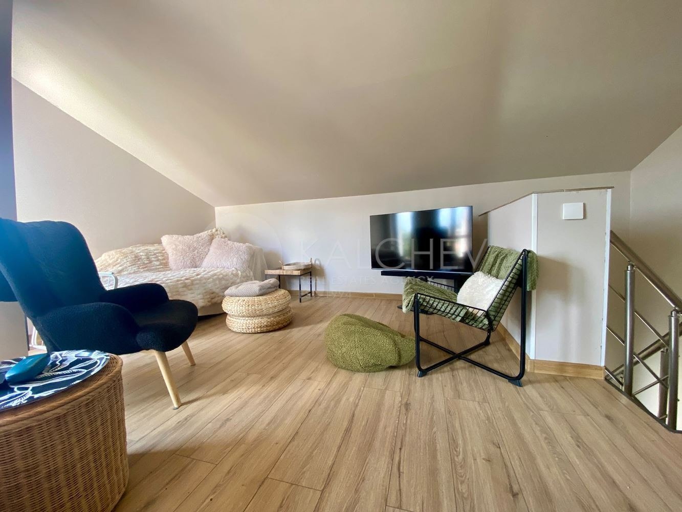 Продава КЪЩА, гр. Балчик, област Добрич, снимка 11 - Къщи - 56213141