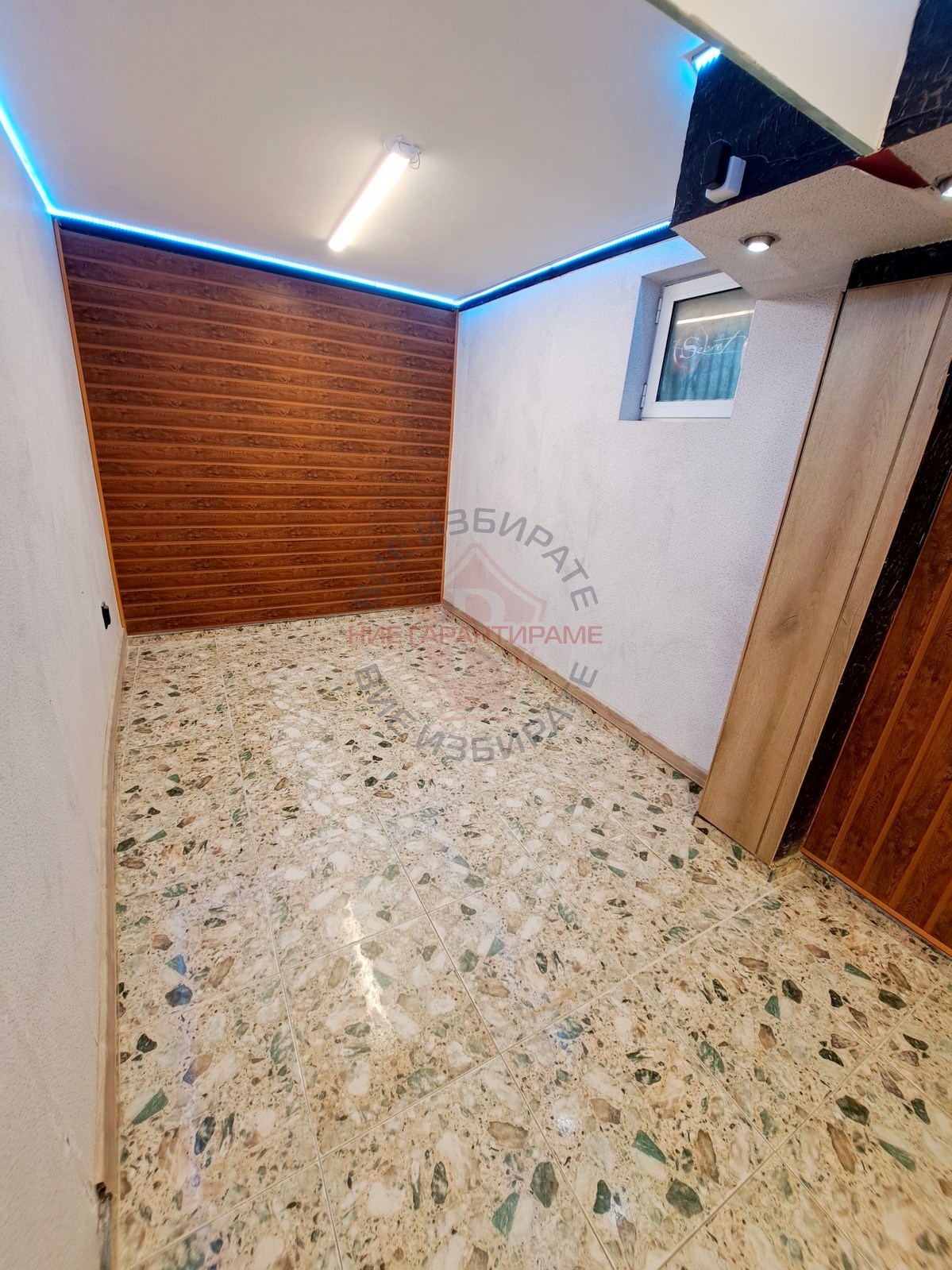 Продава МАГАЗИН, гр. Варна, Център, снимка 3 - Магазини - 54368829