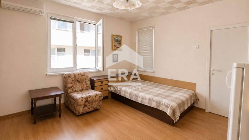 Продава ЕТАЖ ОТ КЪЩА, гр. Търговище, Изток 1, снимка 7 - Етаж от къща - 55886463