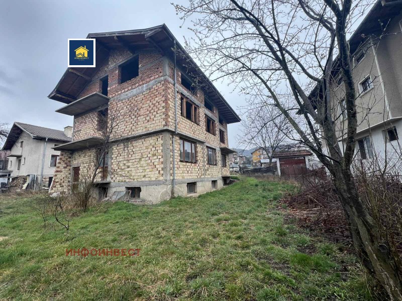 Продава КЪЩА в област Пазарджик, с. Дорково - 360 кв.м / 88 000 € » 172 113.04 лв., ИНФОИНВЕСТ