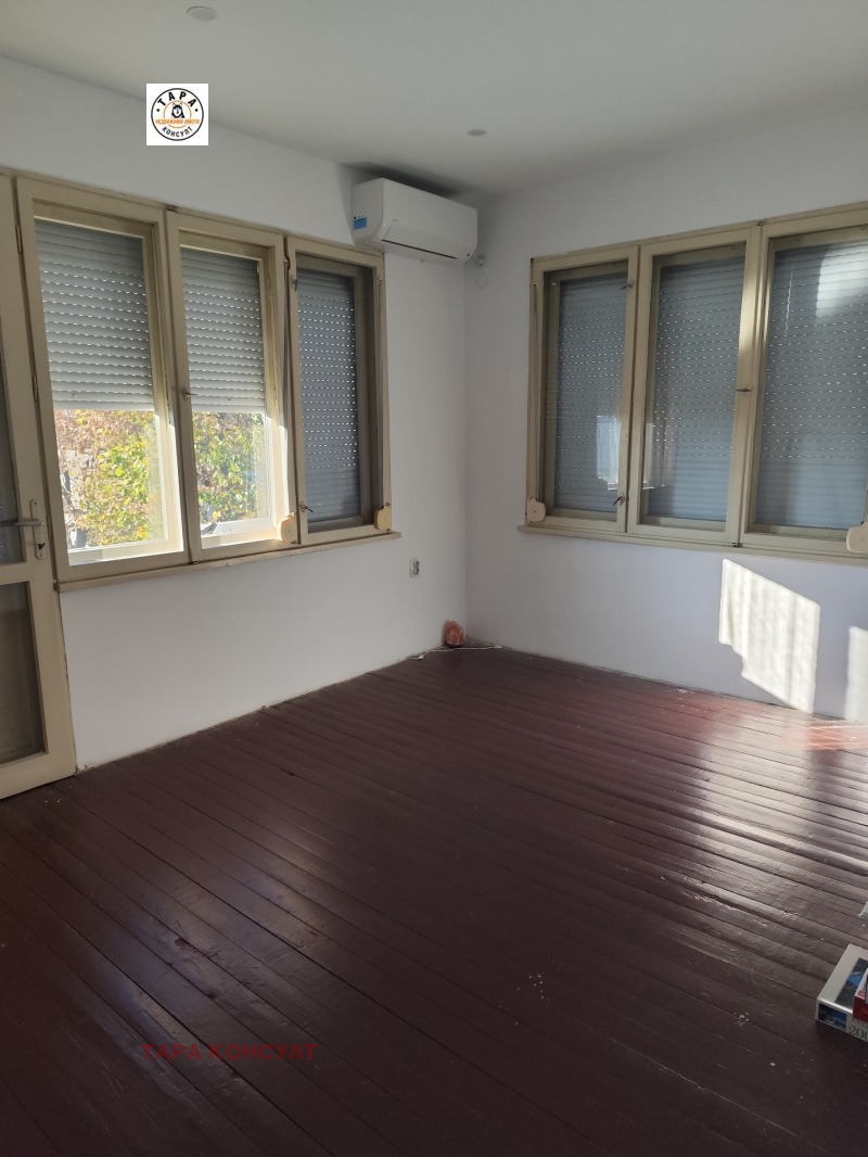 Продава ЕТАЖ ОТ КЪЩА, гр. Горна Оряховица, област Велико Търново, снимка 7 - Етаж от къща - 52410129