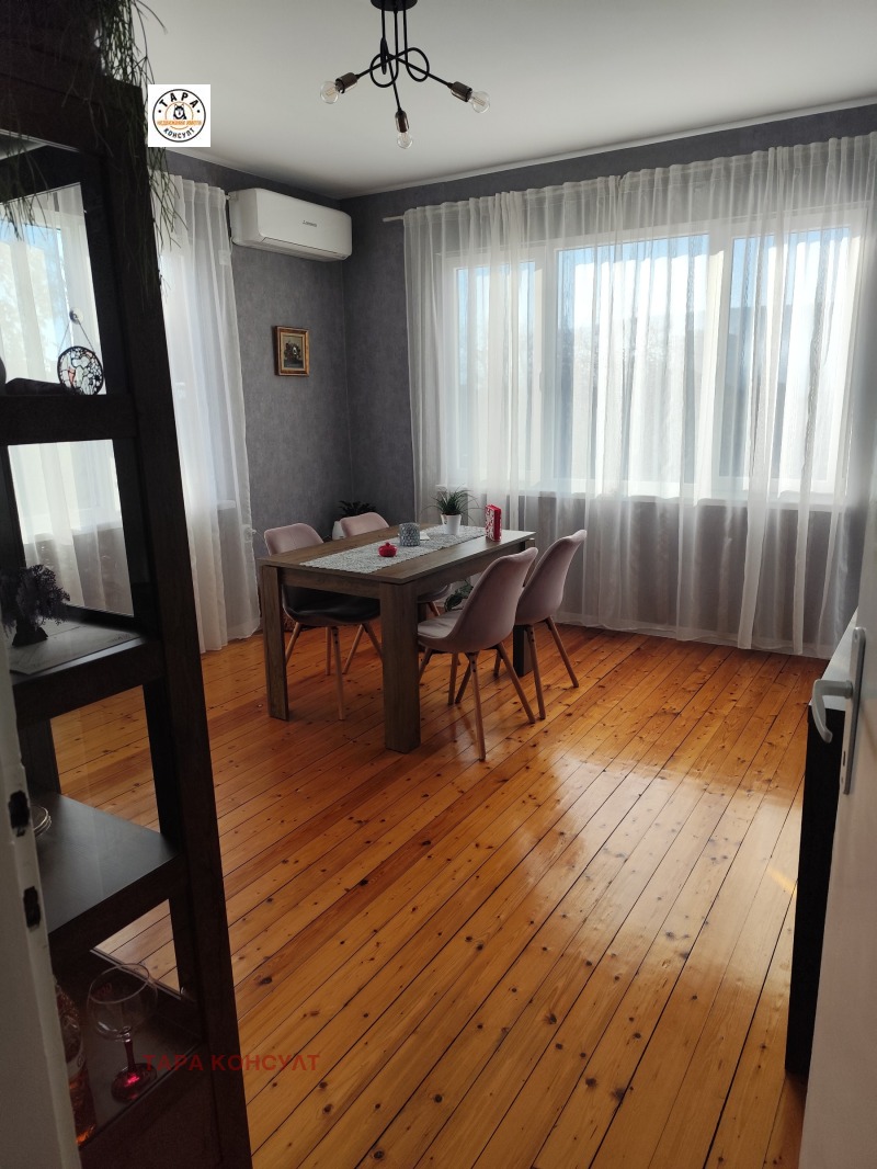 Продава ЕТАЖ ОТ КЪЩА, гр. Горна Оряховица, област Велико Търново, снимка 4 - Етаж от къща - 52410129