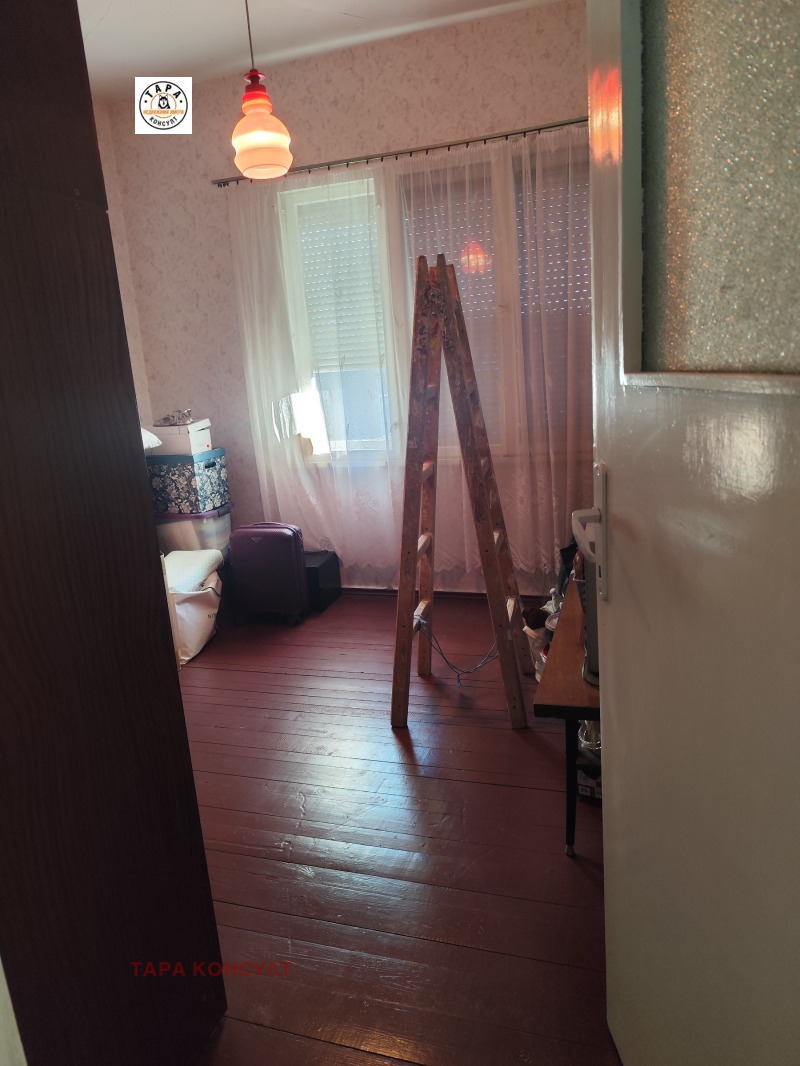 Продава ЕТАЖ ОТ КЪЩА, гр. Горна Оряховица, област Велико Търново, снимка 8 - Етаж от къща - 52410129