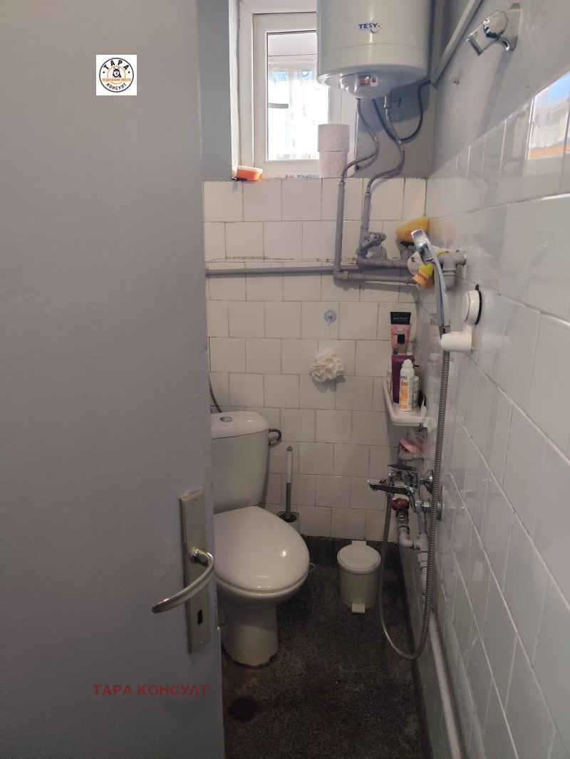 Продава ЕТАЖ ОТ КЪЩА, гр. Горна Оряховица, област Велико Търново, снимка 10 - Етаж от къща - 52410129