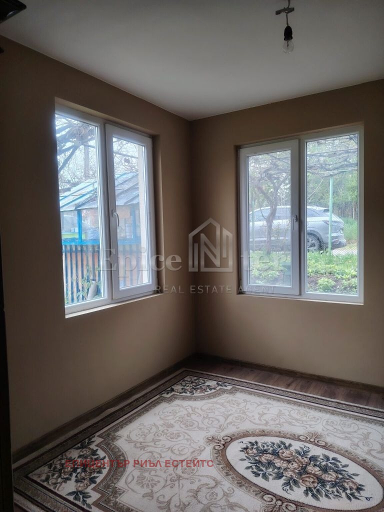 Продава КЪЩА, с. Извор, област Перник, снимка 6 - Къщи - 54602999