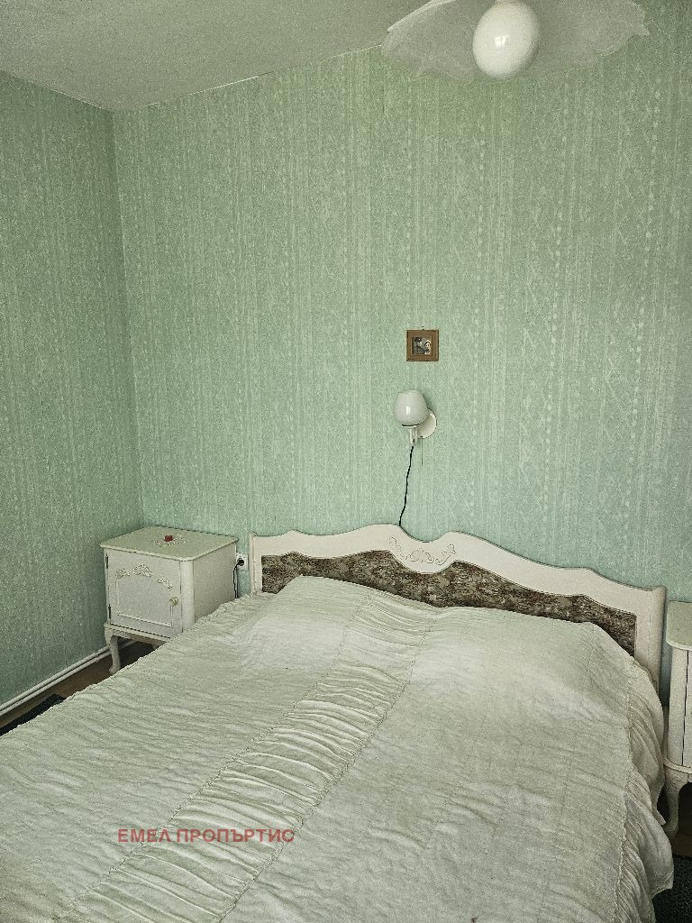 Продава КЪЩА, с. Бабица, област Перник, снимка 13 - Къщи - 55253240