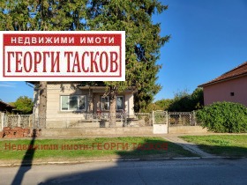 Haus Sandrowo, region Russe 1