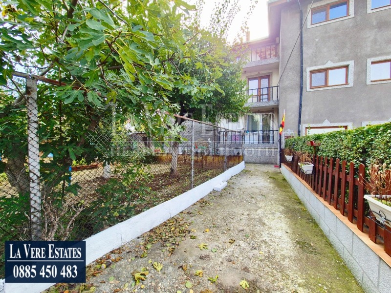Продава  Етаж от къща град Русе , Център , 214 кв.м | 64597096 - изображение [11]