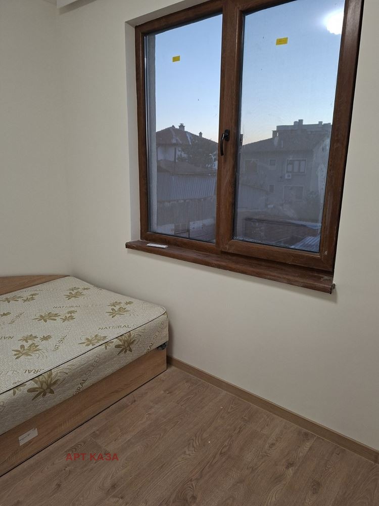 Продава ЕТАЖ ОТ КЪЩА, гр. Пловдив, Прослав, снимка 11 - Етаж от къща - 56359121