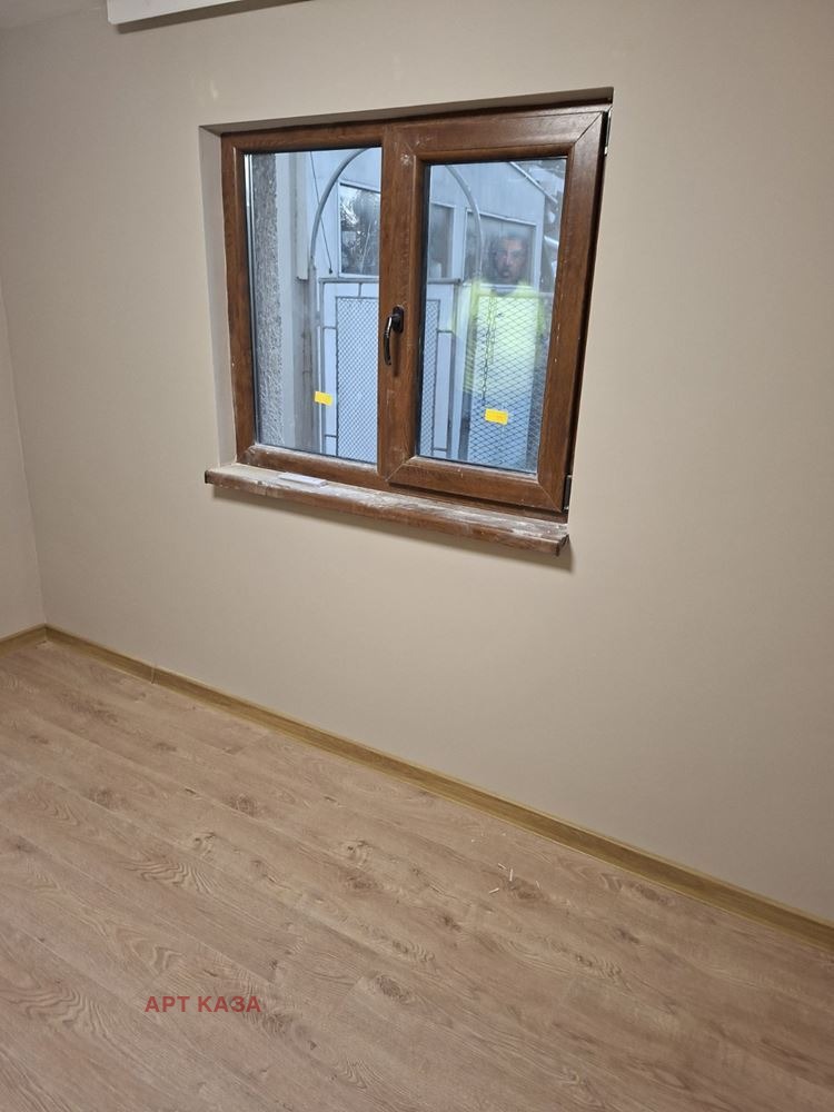 Продава ЕТАЖ ОТ КЪЩА, гр. Пловдив, Прослав, снимка 7 - Етаж от къща - 56359121