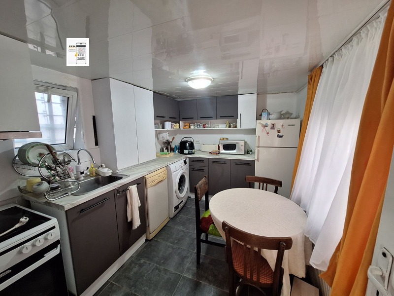 Продава КЪЩА, гр. Добрич, Пинета, снимка 11 - Къщи - 47370591