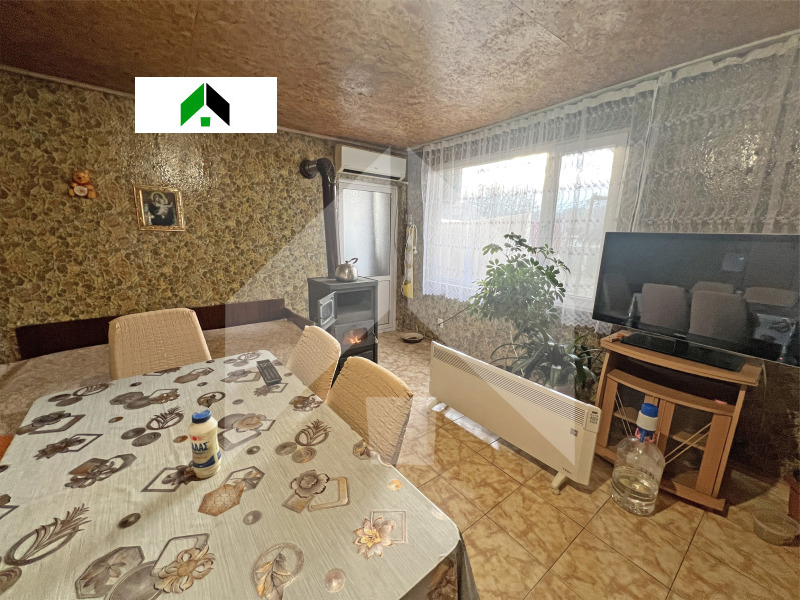 Продава КЪЩА, гр. Нови пазар, област Шумен, снимка 4 - Къщи - 48896093