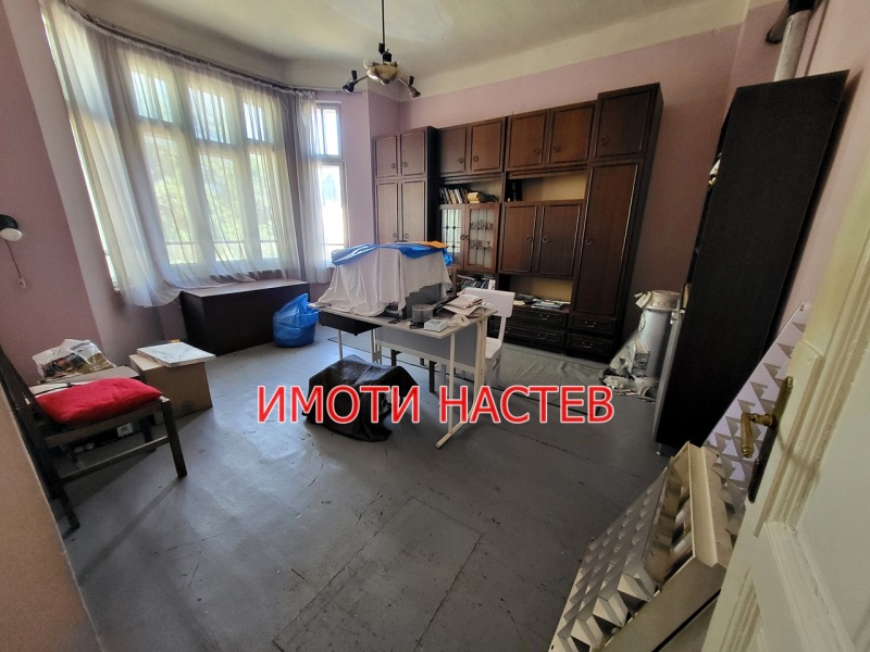 Продава  Етаж от къща град Шумен , Център , 200 кв.м | 88448651 - изображение [11]