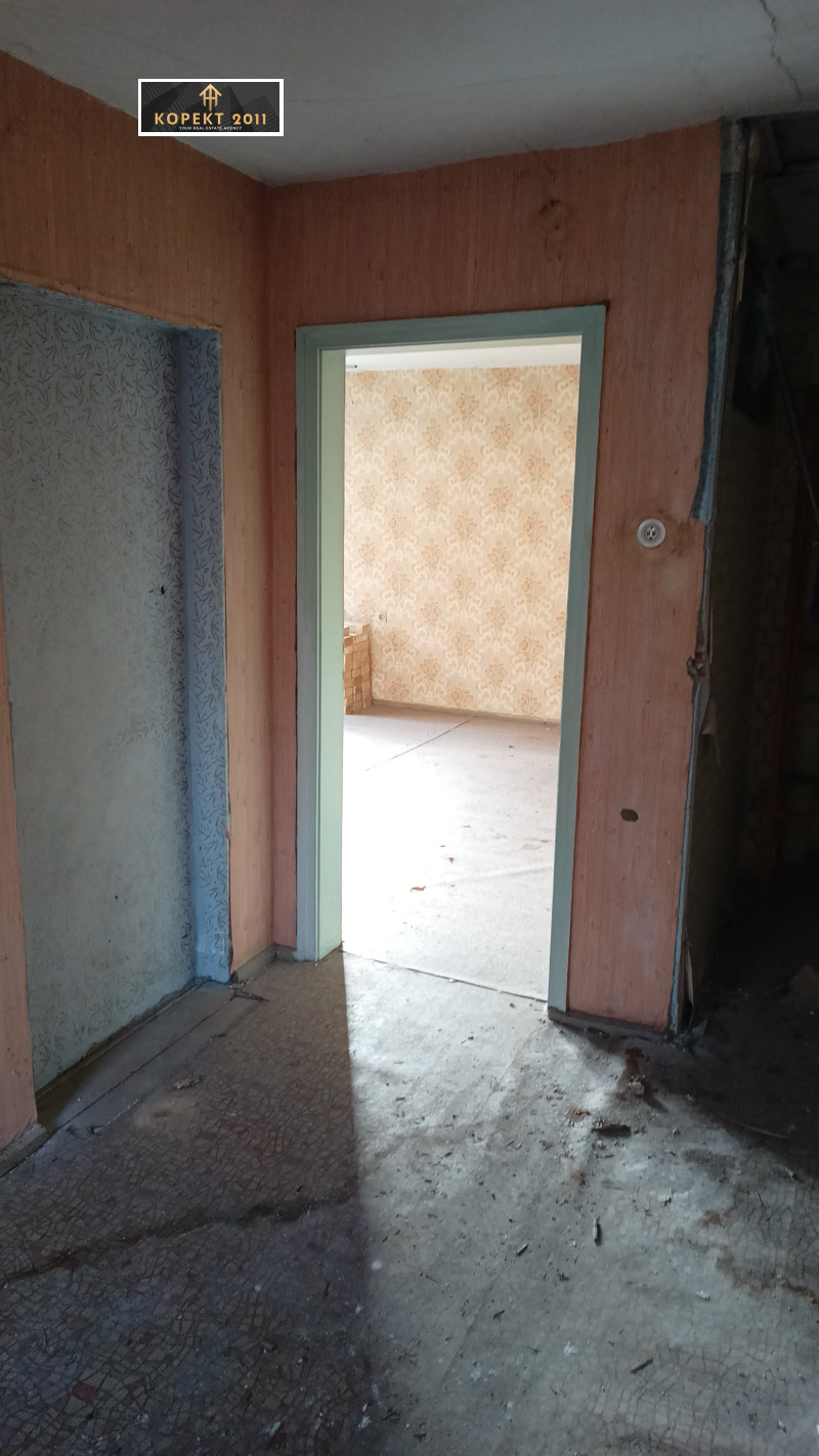 Продава КЪЩА, гр. Русе, Родина 3, снимка 4 - Къщи - 52620869