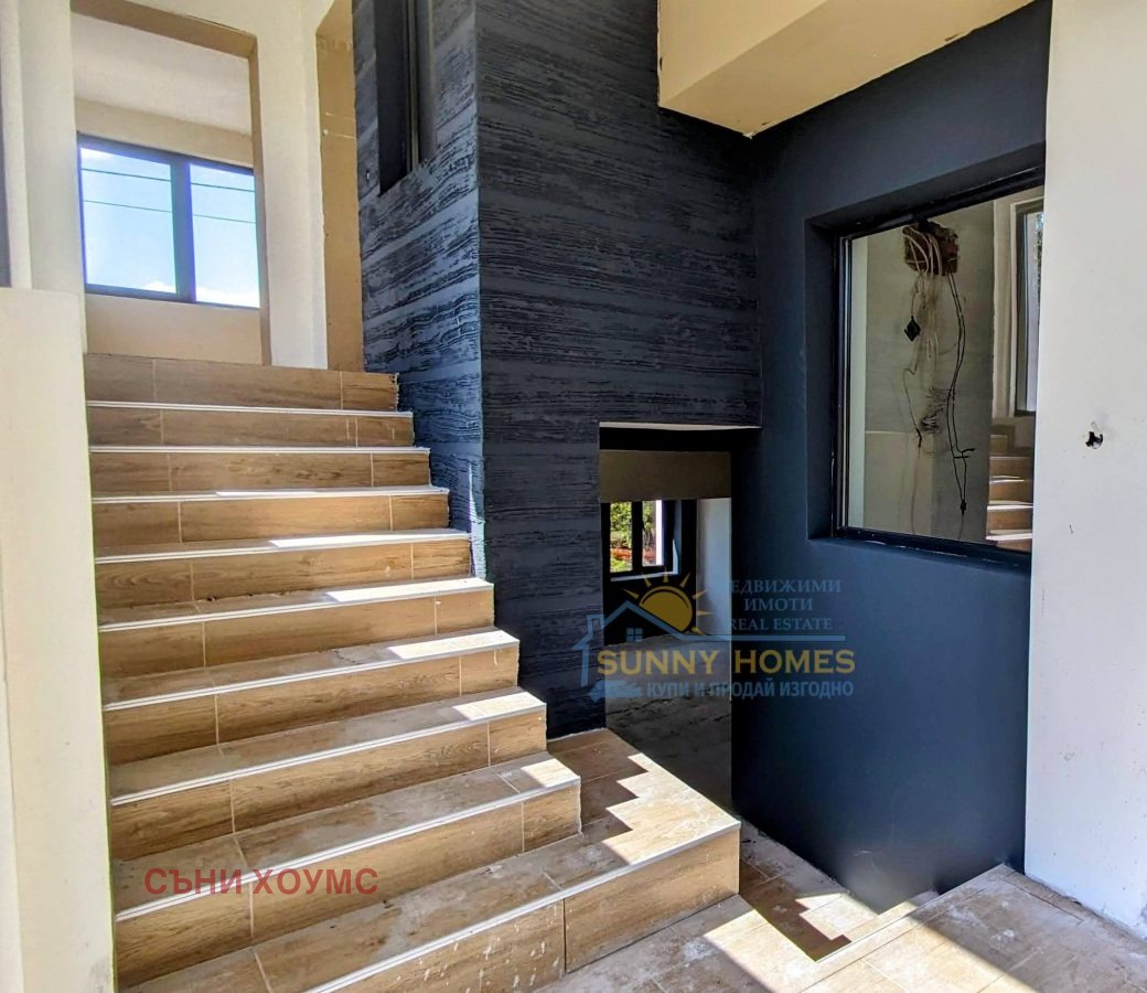 Продава КЪЩА, с. Поликраище, област Велико Търново, снимка 2 - Къщи - 54159195