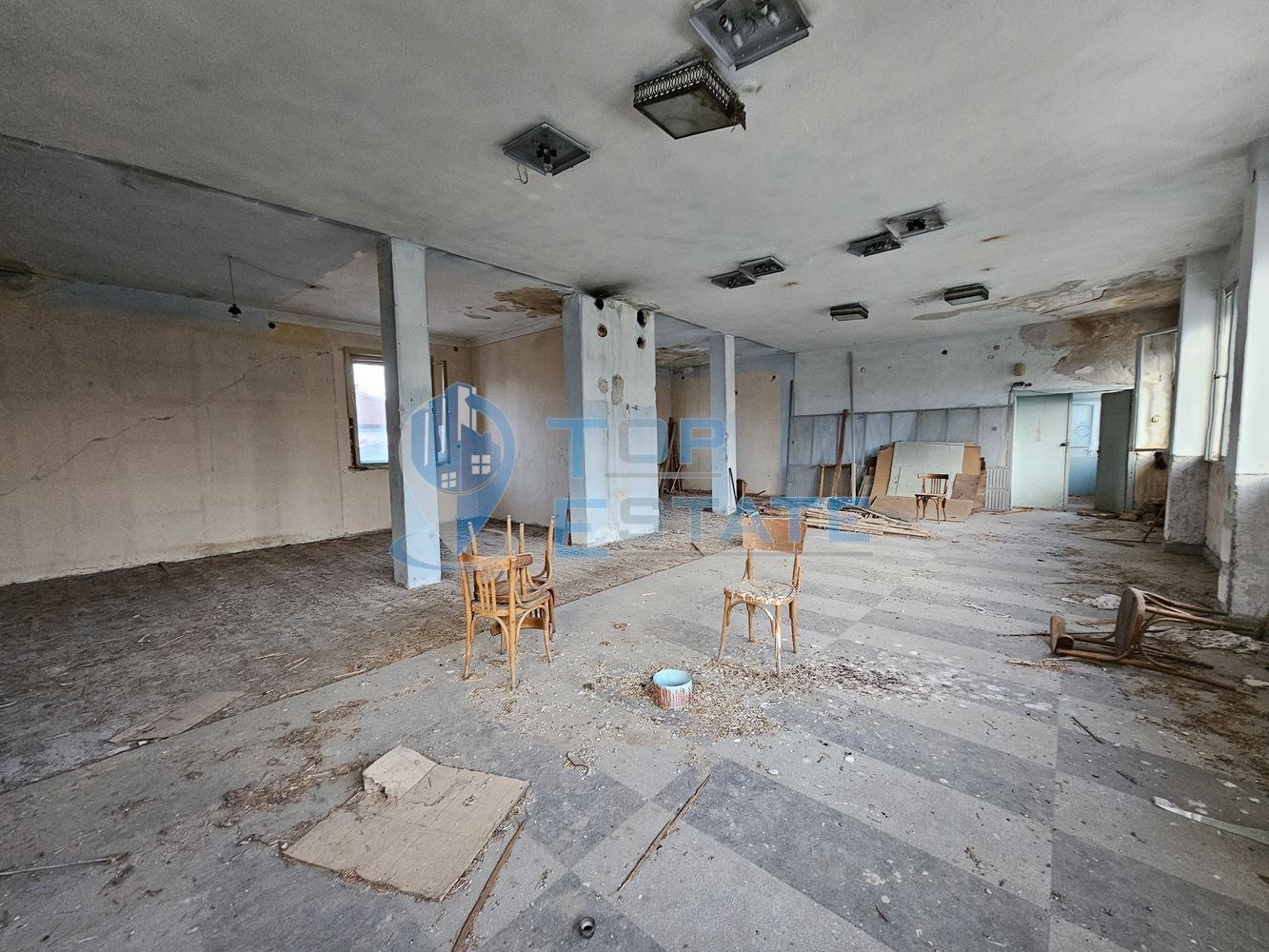Продава ХОТЕЛ, с. Овча могила, област Велико Търново, снимка 2 - Хотели - 44069322