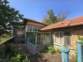 Maison Marten, région Roussé 2