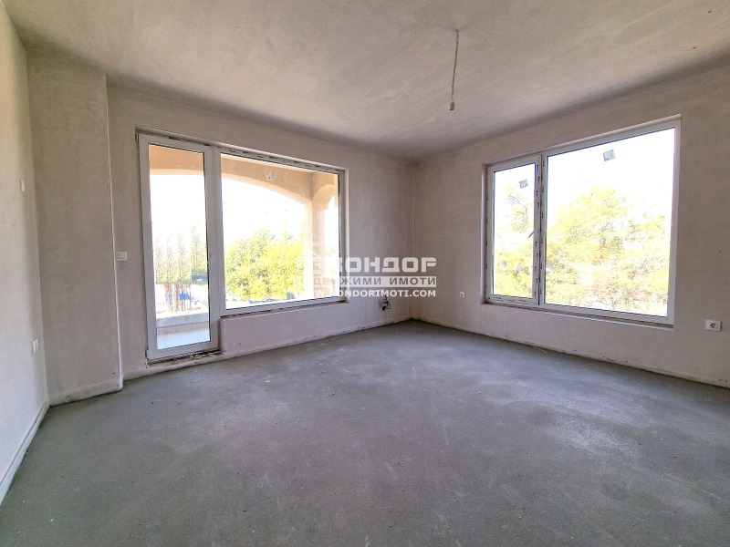 À venda  2 quartos Plovdiv , Karchiiaka , 92 m² | 67398761 - imagem [2]