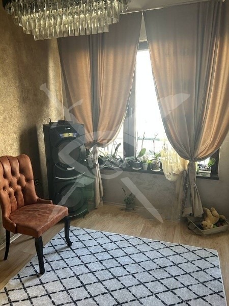 Продава МНОГОСТАЕН, гр. Бургас, Изгрев, снимка 4 - Апартаменти - 52609950