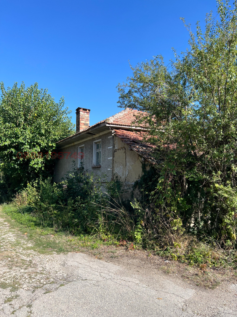 Продава КЪЩА, с. Брестово, област Ловеч, снимка 2 - Къщи - 52782382