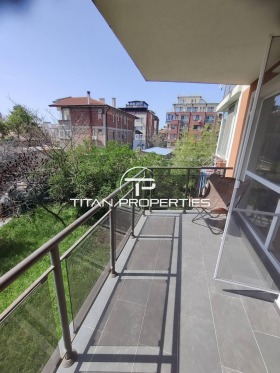2-стаен град Бургас, Сарафово 8