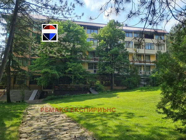 Продава ХОТЕЛ, с. Старозагорски бани, област Стара Загора, снимка 6 - Хотели - 54405335