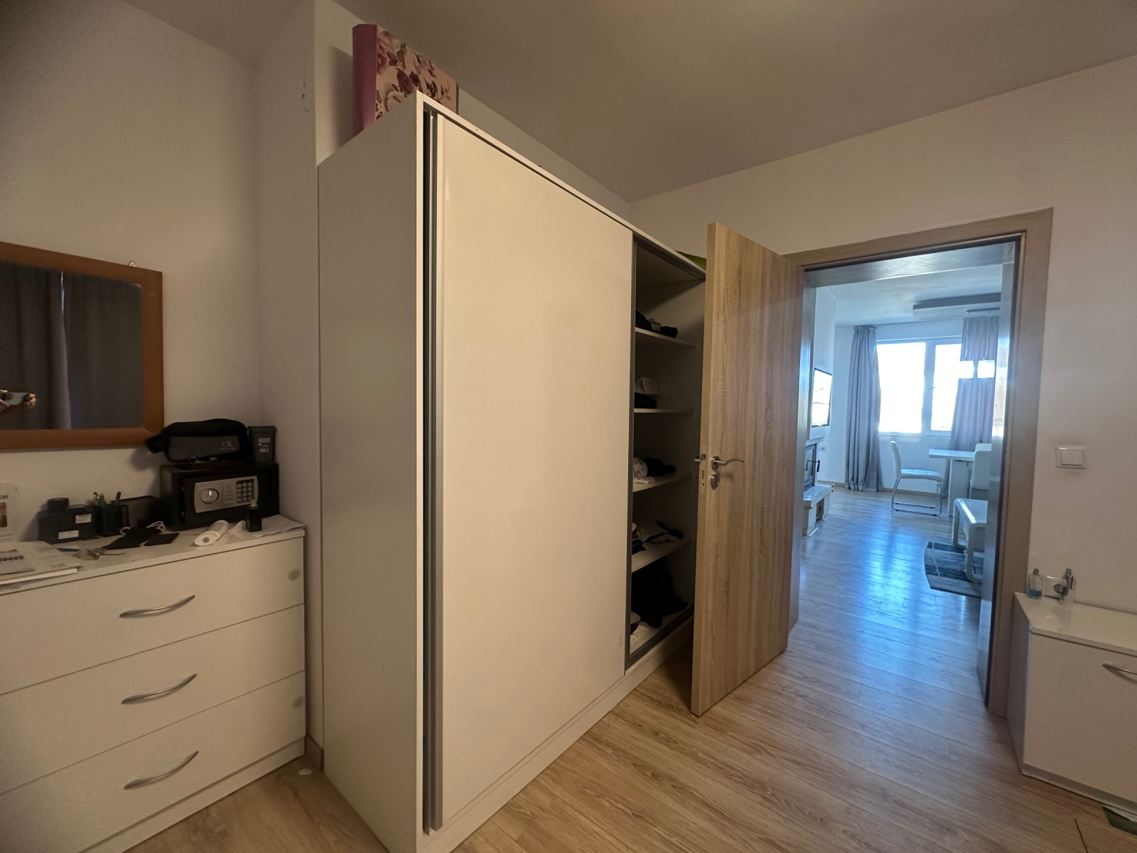 Продава ЕТАЖ ОТ КЪЩА, гр. Каварна, област Добрич, снимка 7 - Етаж от къща - 55776632
