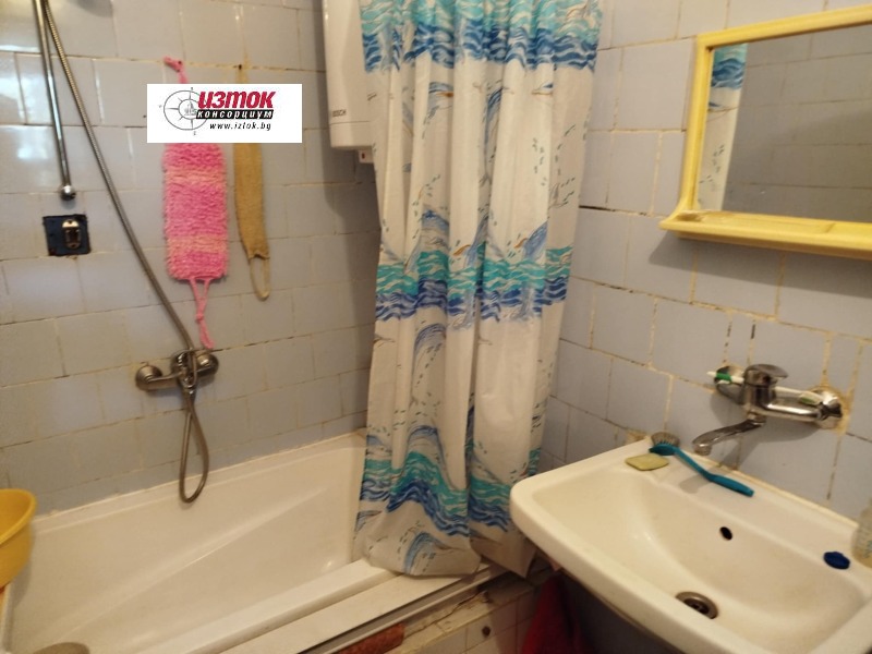 Продава  4-стаен област Пловдив , гр. Карлово , 110 кв.м | 21229381 - изображение [8]