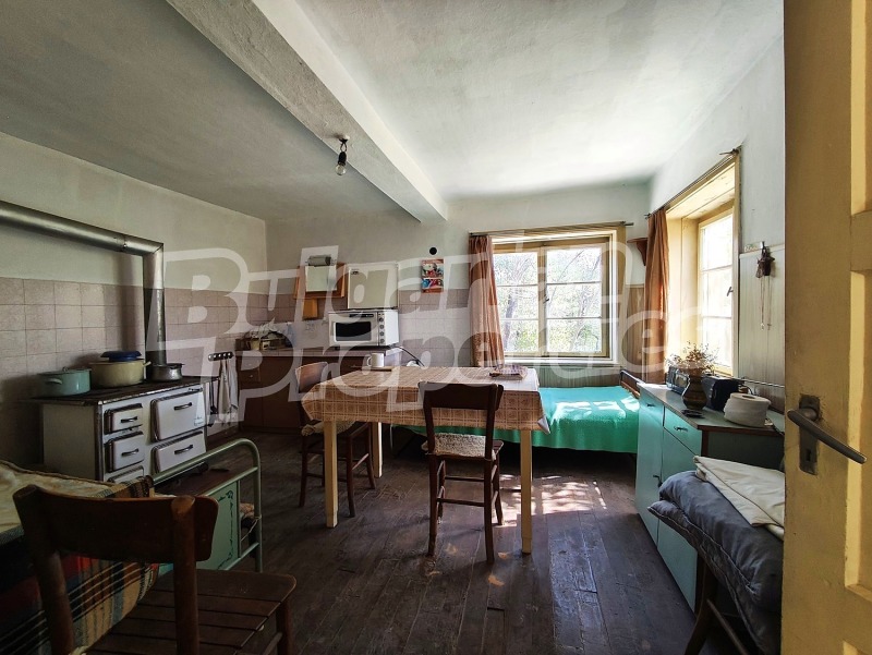 Продава КЪЩА, с. Голям извор, област Ловеч, снимка 10 - Къщи - 52605834