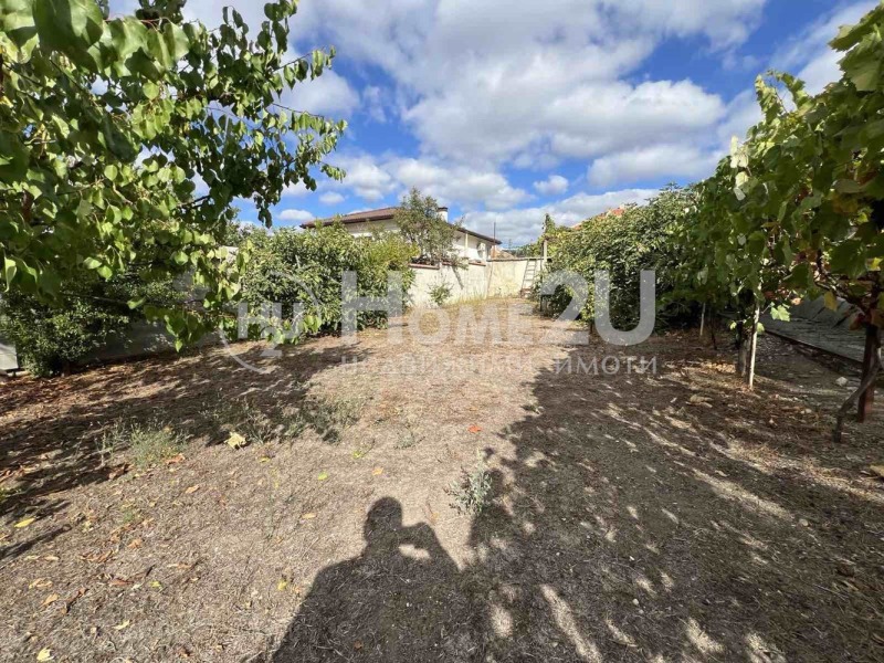 Продава КЪЩА, гр. Аксаково, област Варна, снимка 16 - Къщи - 52691836